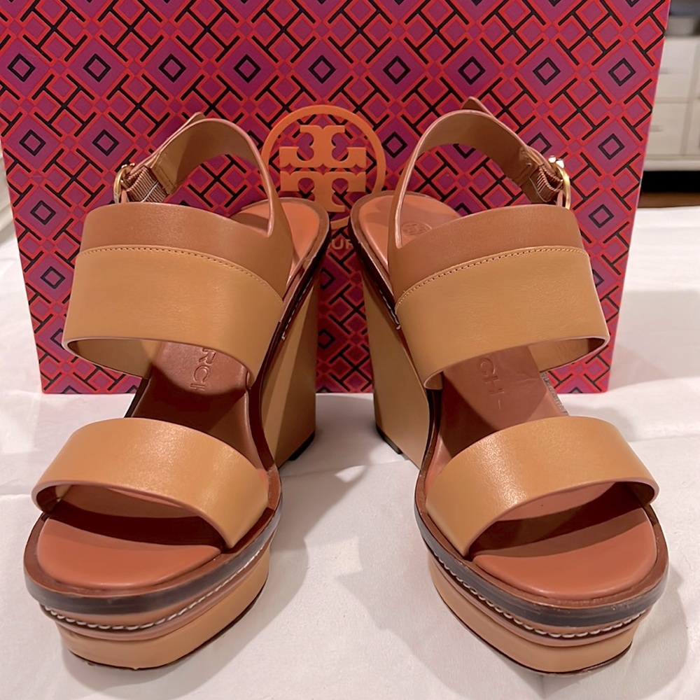 Tory Burch Selby 120mm wedge Elba Camello Ambra color (shades of brown)